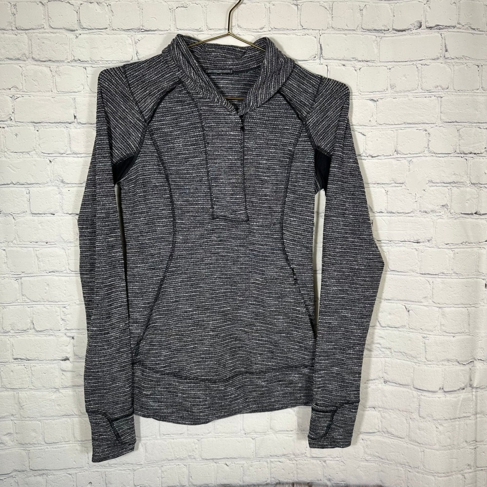 Lululemon Think Fast Pullover Black White Thumbholes Women Size 6 Activewear